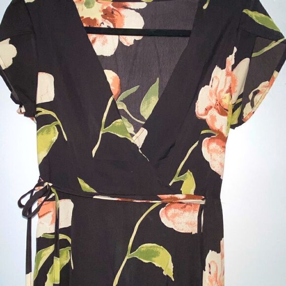 Black Maxi Floral Dress - Picture 2 of 4